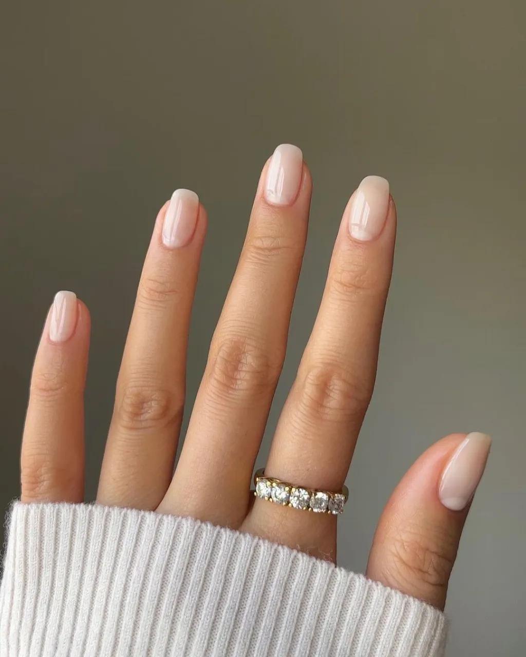 simple-short-milky-nails-with-nude-polish